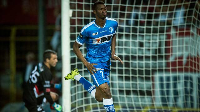 KAA Gent blijft op kop na 0-2 zege in Leuven