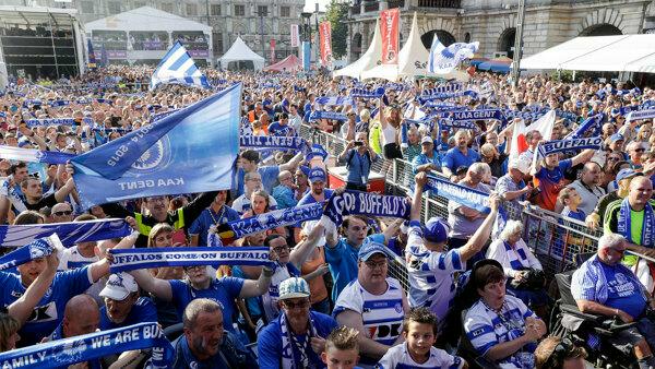 Fotospecial: zonovergoten ploegvoorstelling op de Gentse Feesten