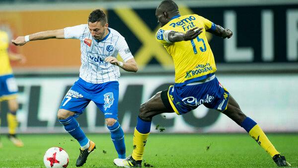 KAA Gent verslaat Waasland-Beveren met 2-0